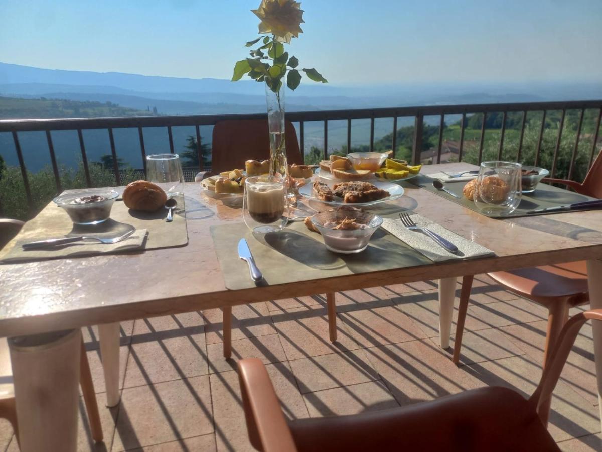 Bed and Breakfast La Terrazza In Collina à Cavalo Extérieur photo